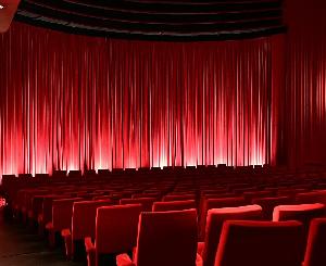 Bilderbuchgeschichten auf der großen Leinwand